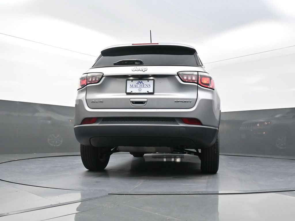 Used 2018 Jeep Compass Sport AWD/4WD image 28
