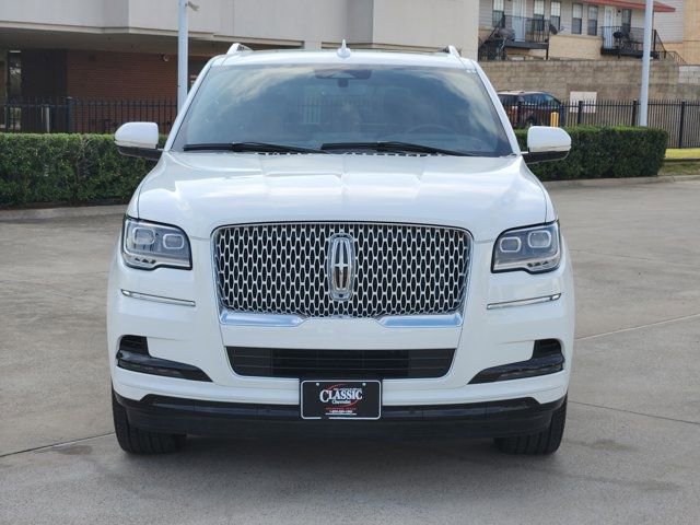 Used 2024 Lincoln Navigator Reserve image 10