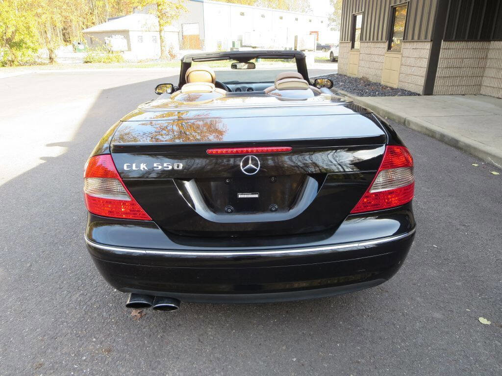 Used 2008 Mercedes-Benz CLK 550 CLK 550 2dr Convertible image 4
