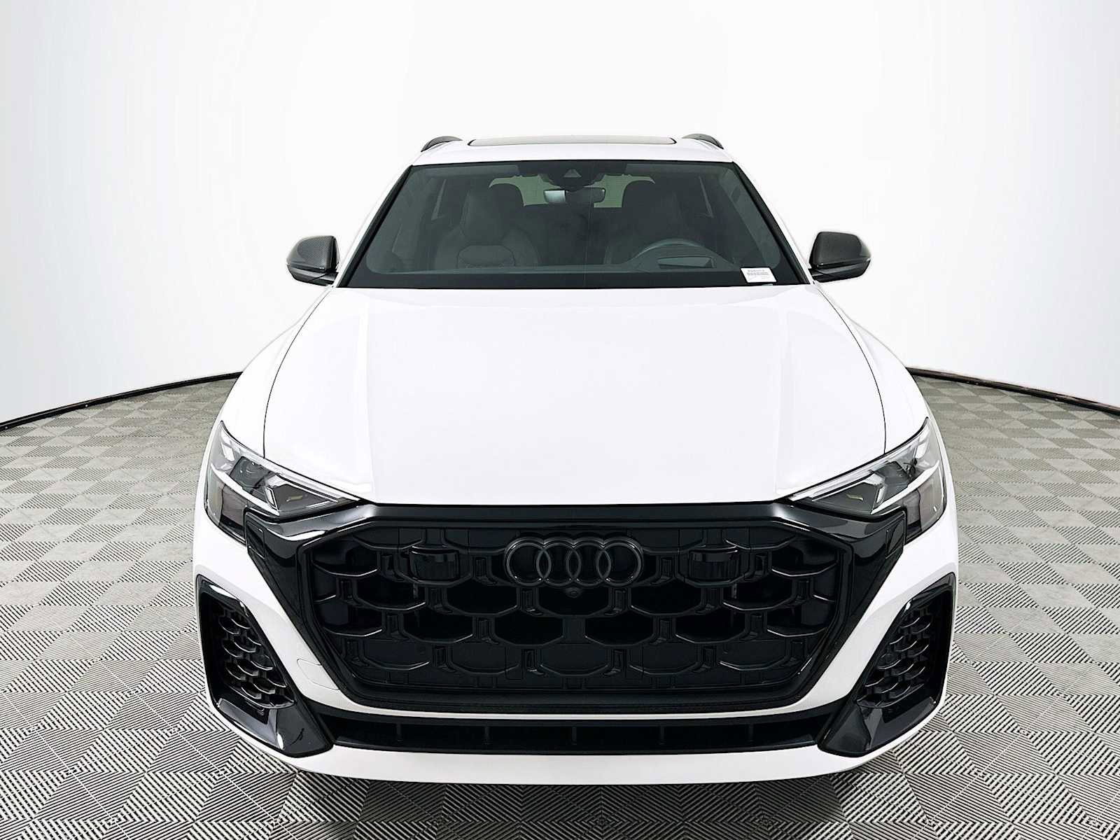 New 2026 Audi SQ8 Prestige image 2