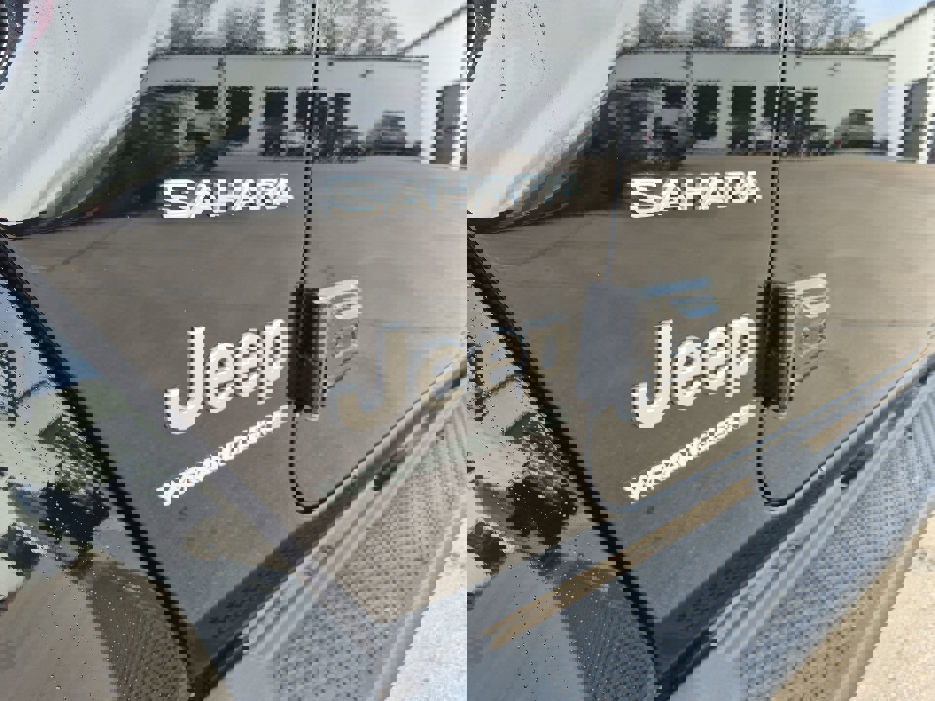 Used 2023 Jeep Wrangler Sahara w/ Cold Weather Group image 32