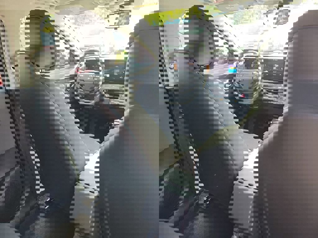 New 2026 Kia K4 LXS image 13