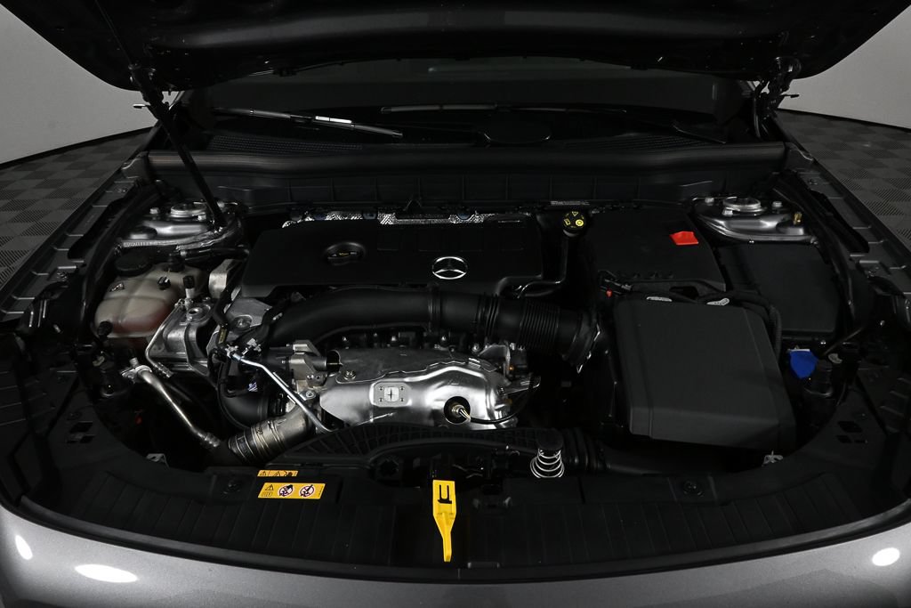 Certified 2023 Mercedes-Benz GLB 250 image 33