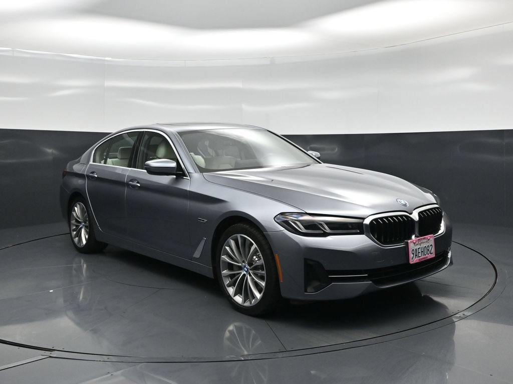 Used 2022 BMW 530e w/ Convenience Package RWD image 55