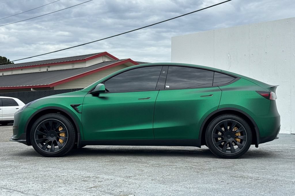 Used 2025 Tesla Model Y Long Range RWD image 6