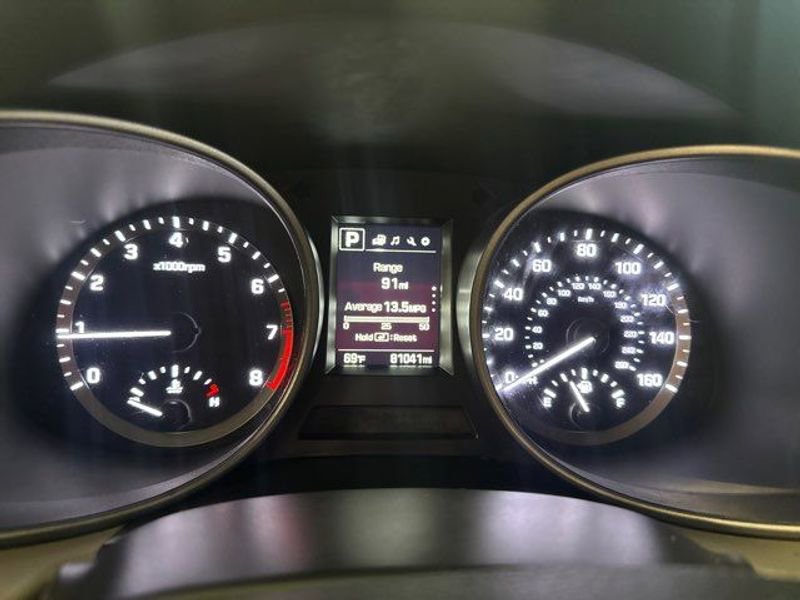 Used 2017 Hyundai Santa Fe Sport image 13