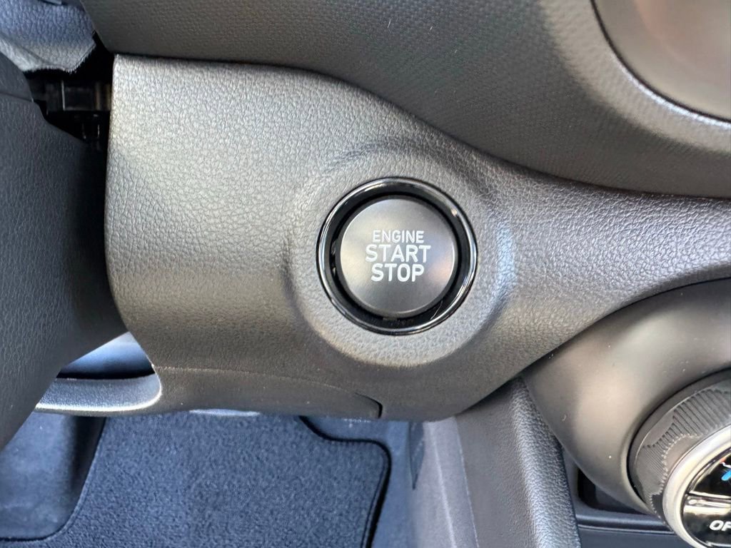 New 2025 Hyundai Venue SEL image 28