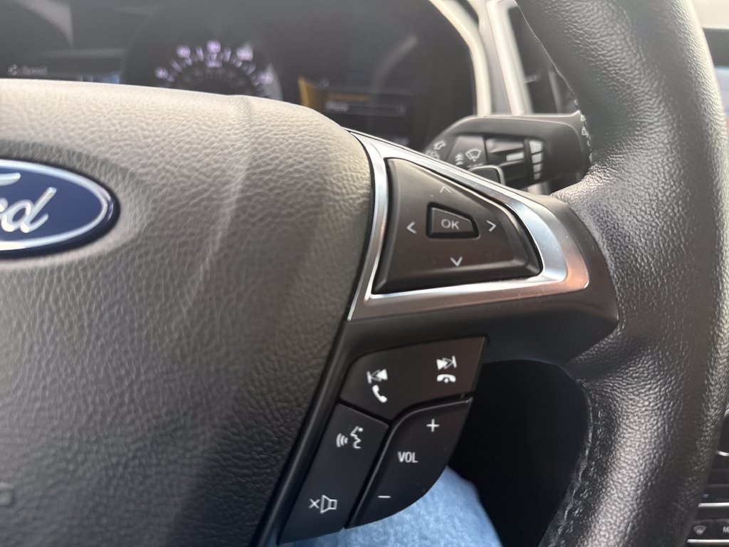 Used 2020 Ford Edge SEL w/ Convenience Package AWD/4WD image 25