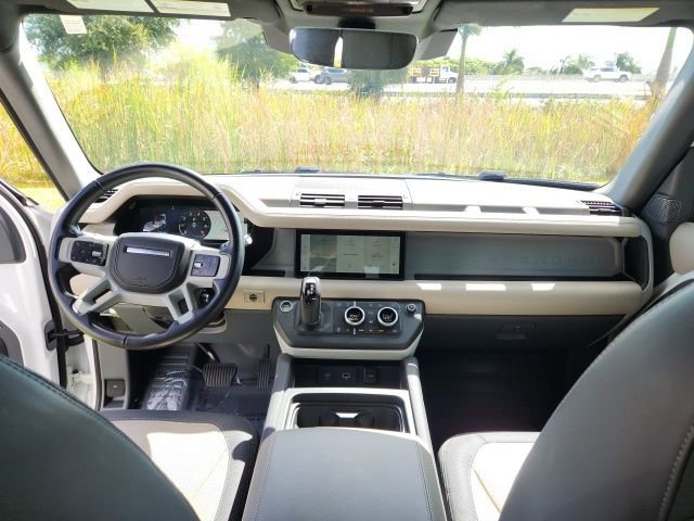 Used 2022 Land Rover Defender 110 X-Dynamic HSE image 25