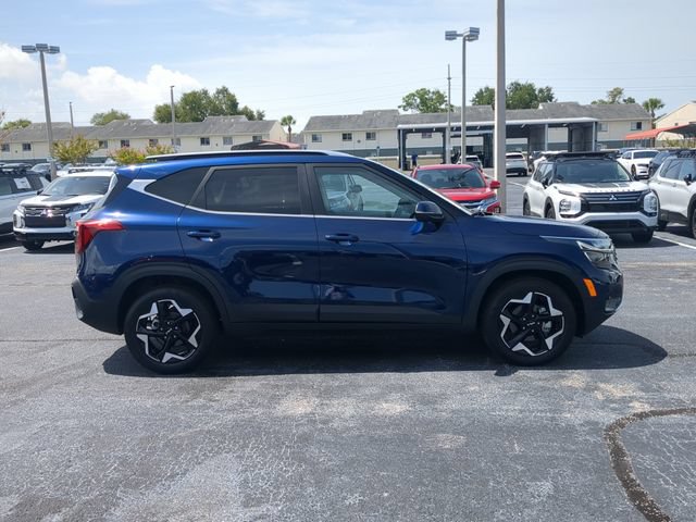 Used 2025 Kia Seltos EX w/ EX Sunroof Package FWD image 5