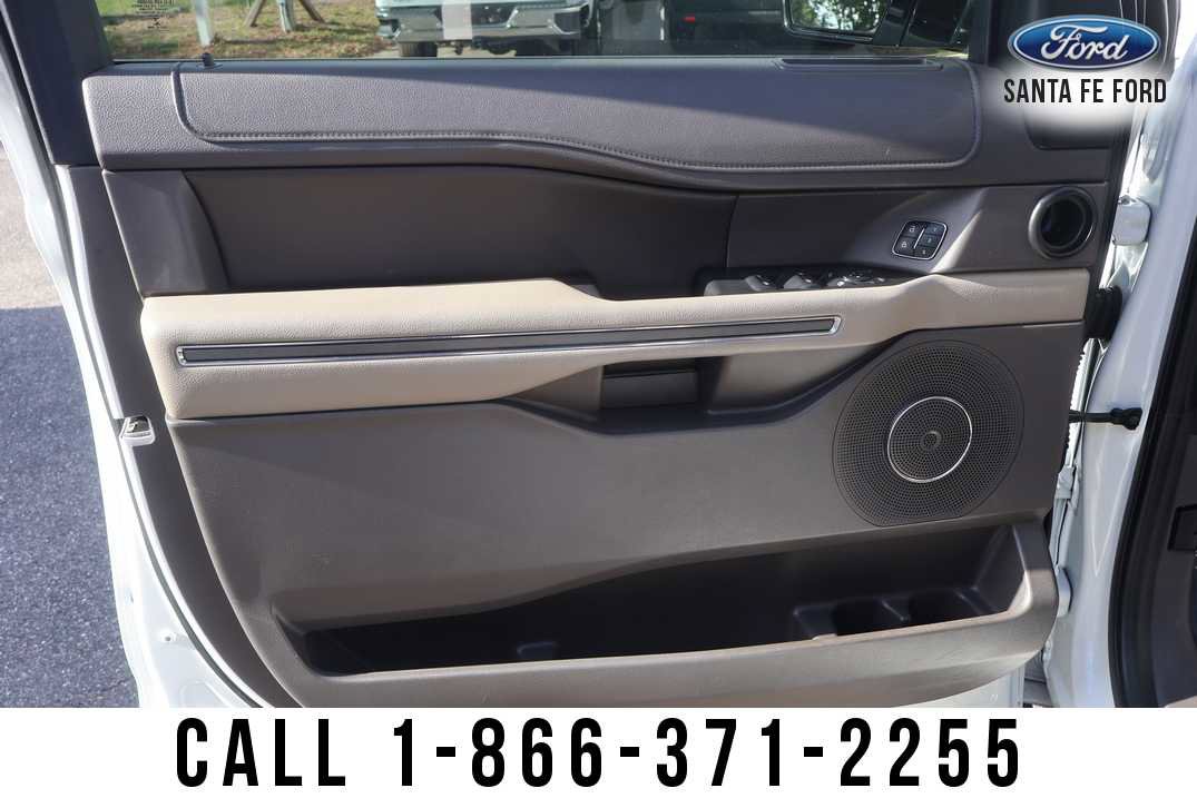 Used 2021 Ford Expedition XLT RWD image 9
