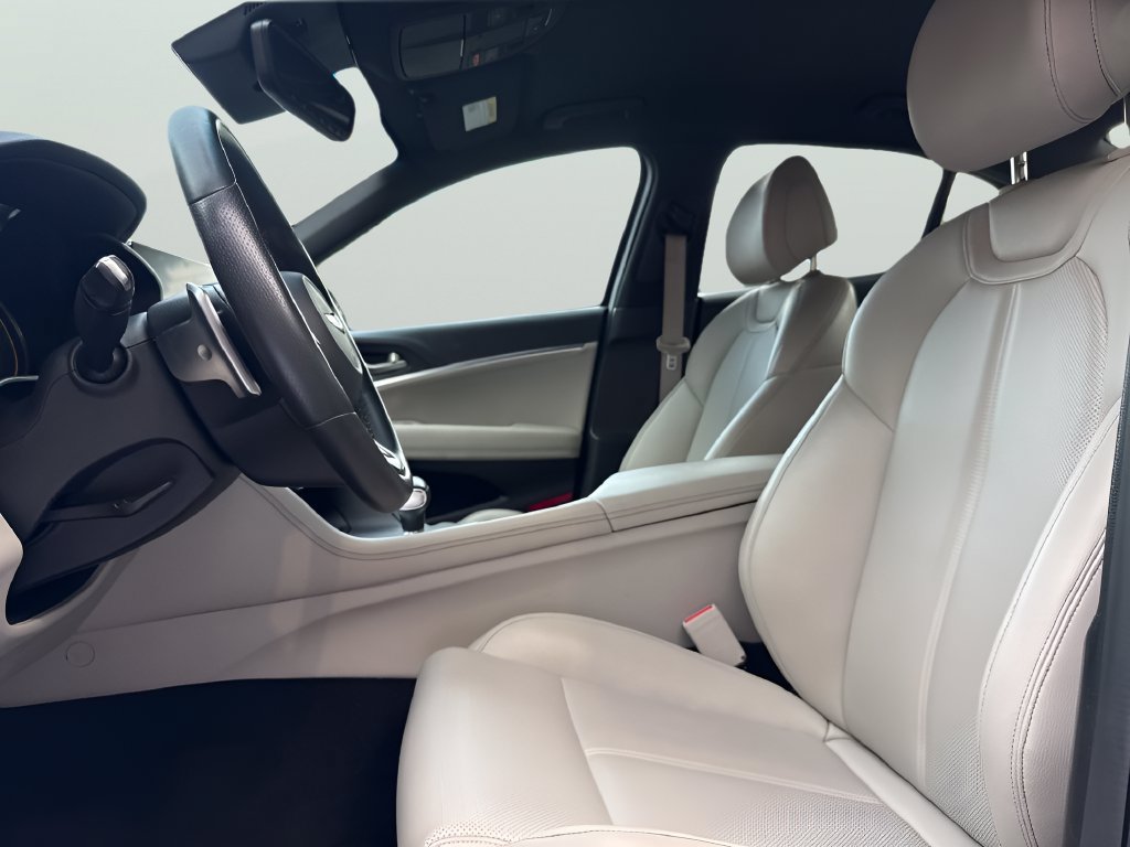 Used 2023 Genesis G70 2.0T AWD/4WD image 12