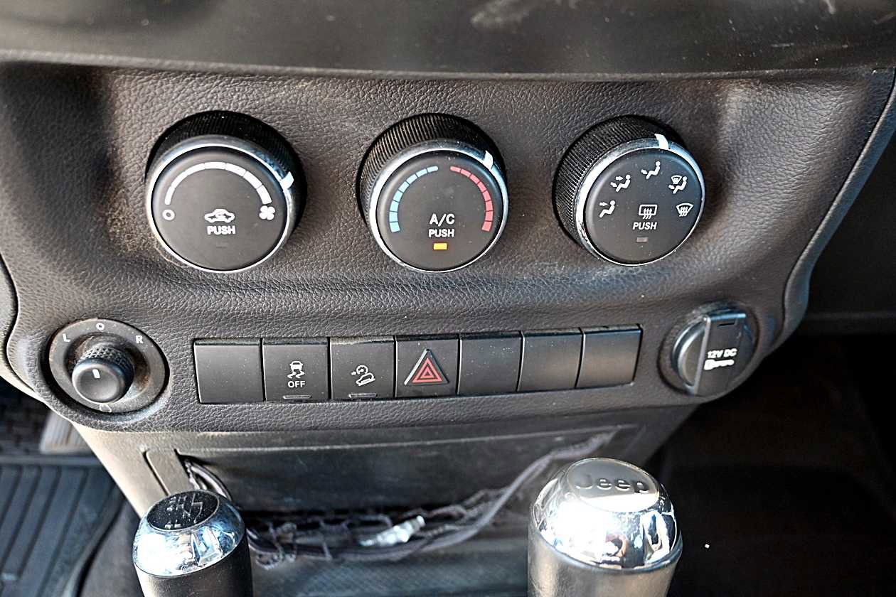 Used 2017 Jeep Wrangler Unlimited Sport w/ Quick Order Package 24S image 20