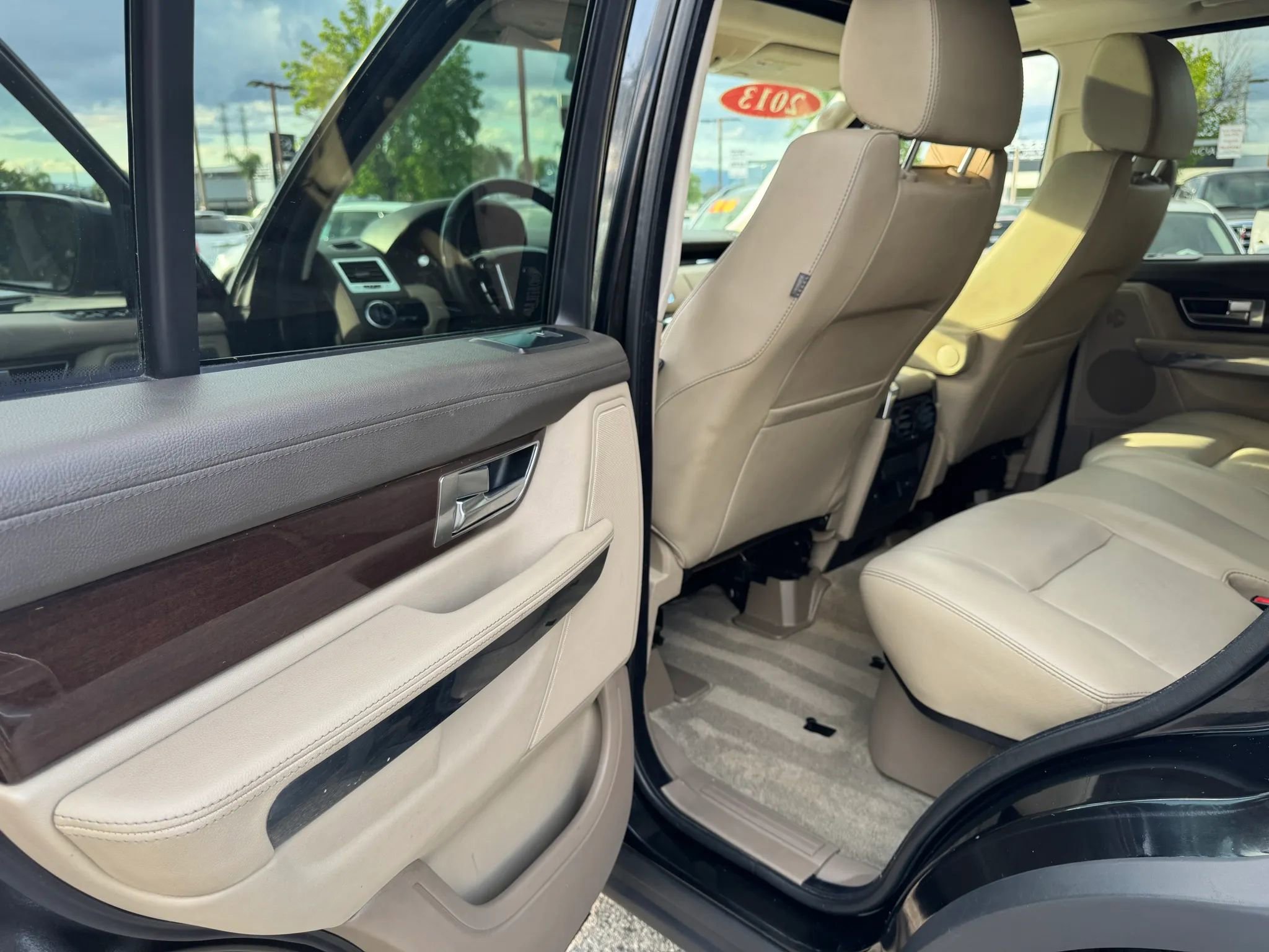 Used 2013 Land Rover Range Rover Sport HSE AWD/4WD image 19