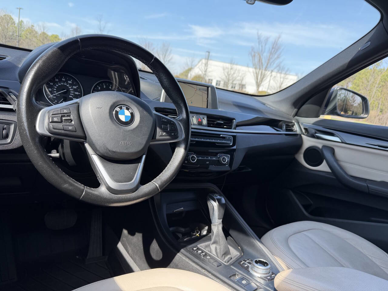 Used 2017 BMW X1 sDrive28i w/ Premium Package image 21