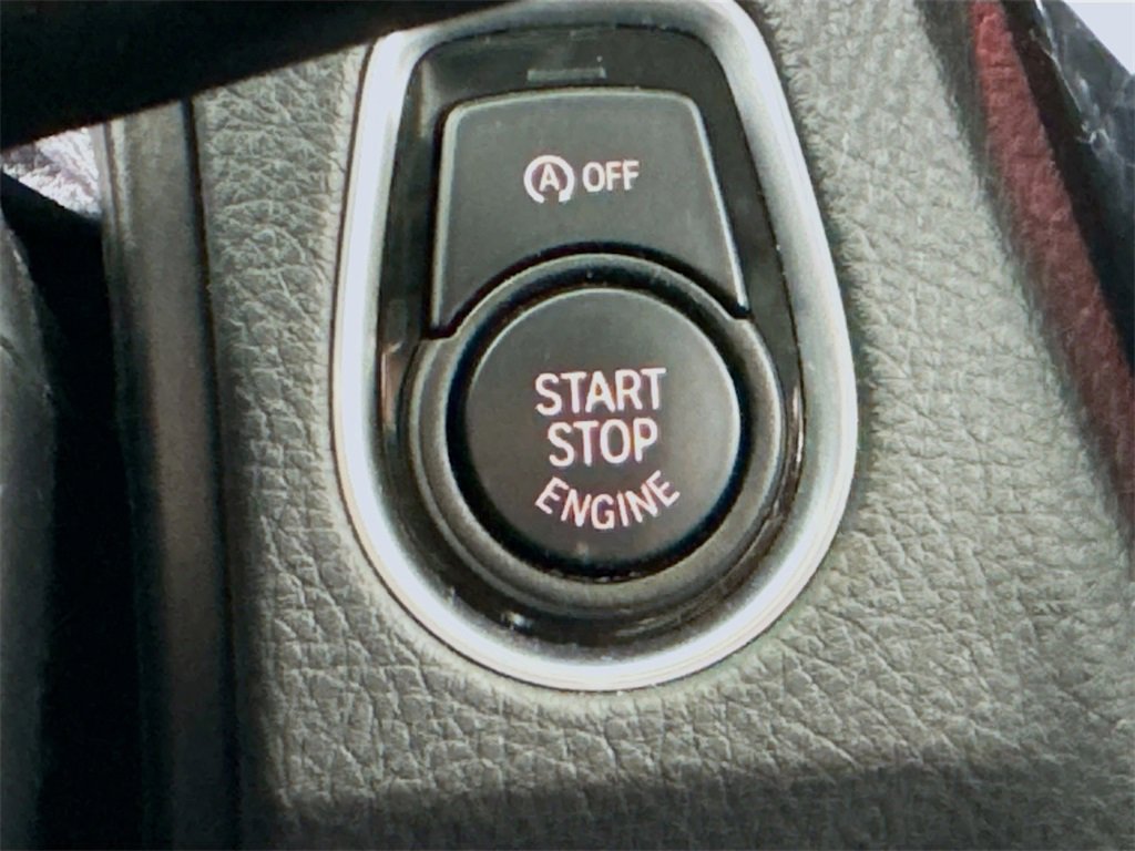 Used 2018 BMW 320i xDrive Sedan image 20