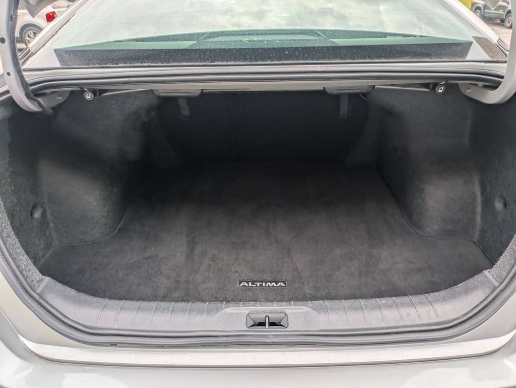 Used 2025 Nissan Altima 2.5 SR FWD image 28