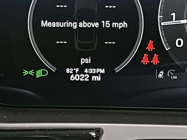 Certified 2025 Porsche Cayenne Coupe AWD/4WD image 47