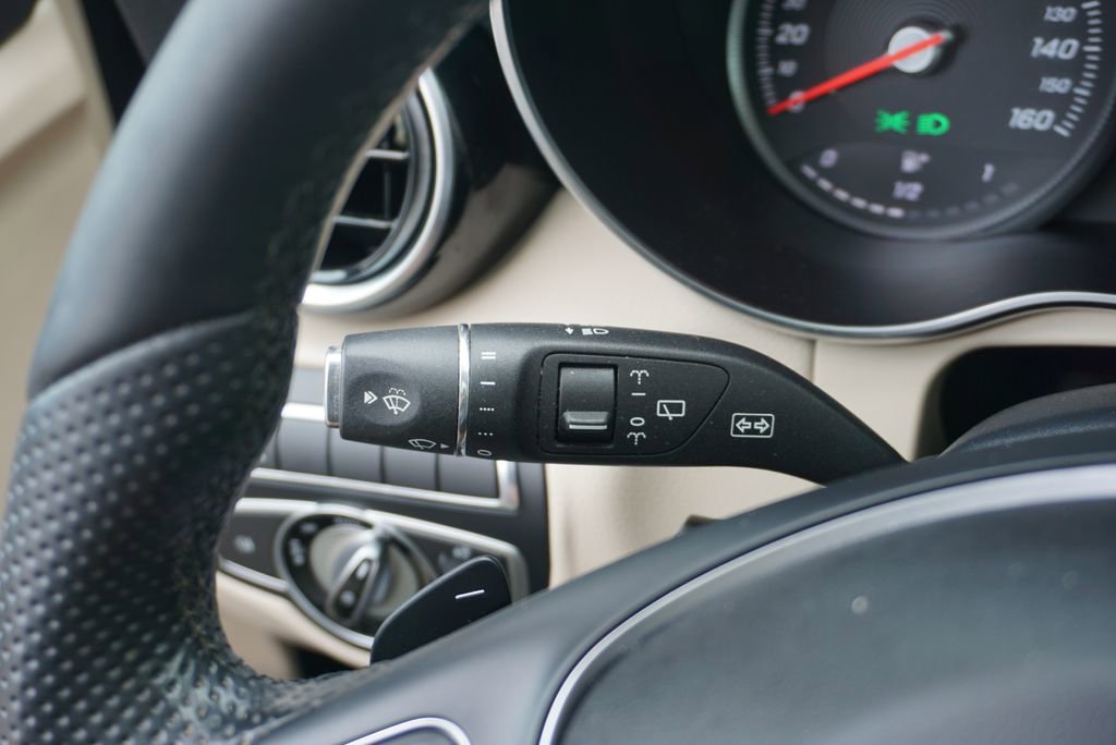 Used 2017 Mercedes-Benz GLC 300 4MATIC image 25