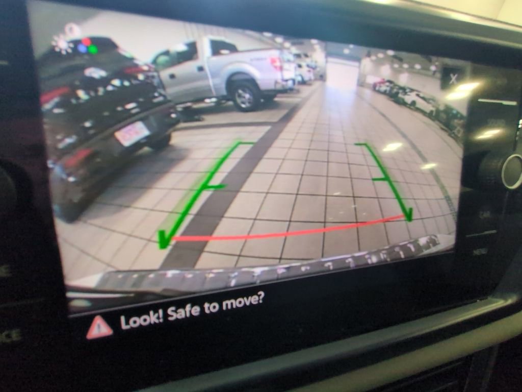 Used 2022 Volkswagen Taos SE image 8