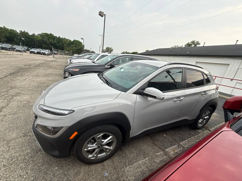 Used 2023 Hyundai Kona SEL w/ Cargo Package AWD/4WD image 2
