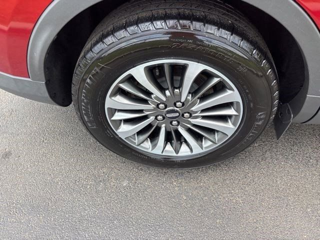 Used 2019 Lincoln Nautilus Select AWD/4WD image 44