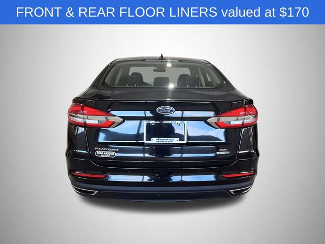 Used 2020 Ford Fusion SE image 3