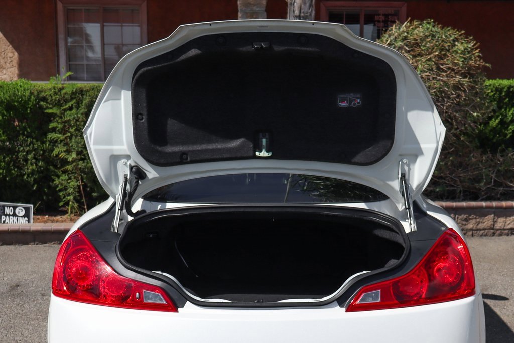 Used 2015 INFINITI Q60 Sport Limited image 8