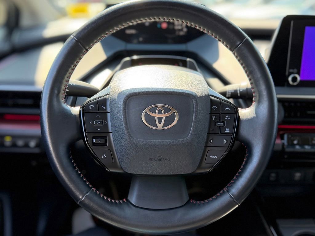 Used 2023 Toyota Prius Prime FWD image 10