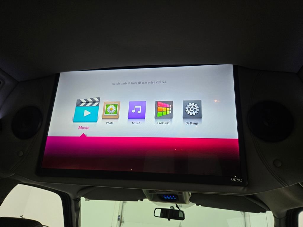 Used 2023 GMC Savana 2500 image 40