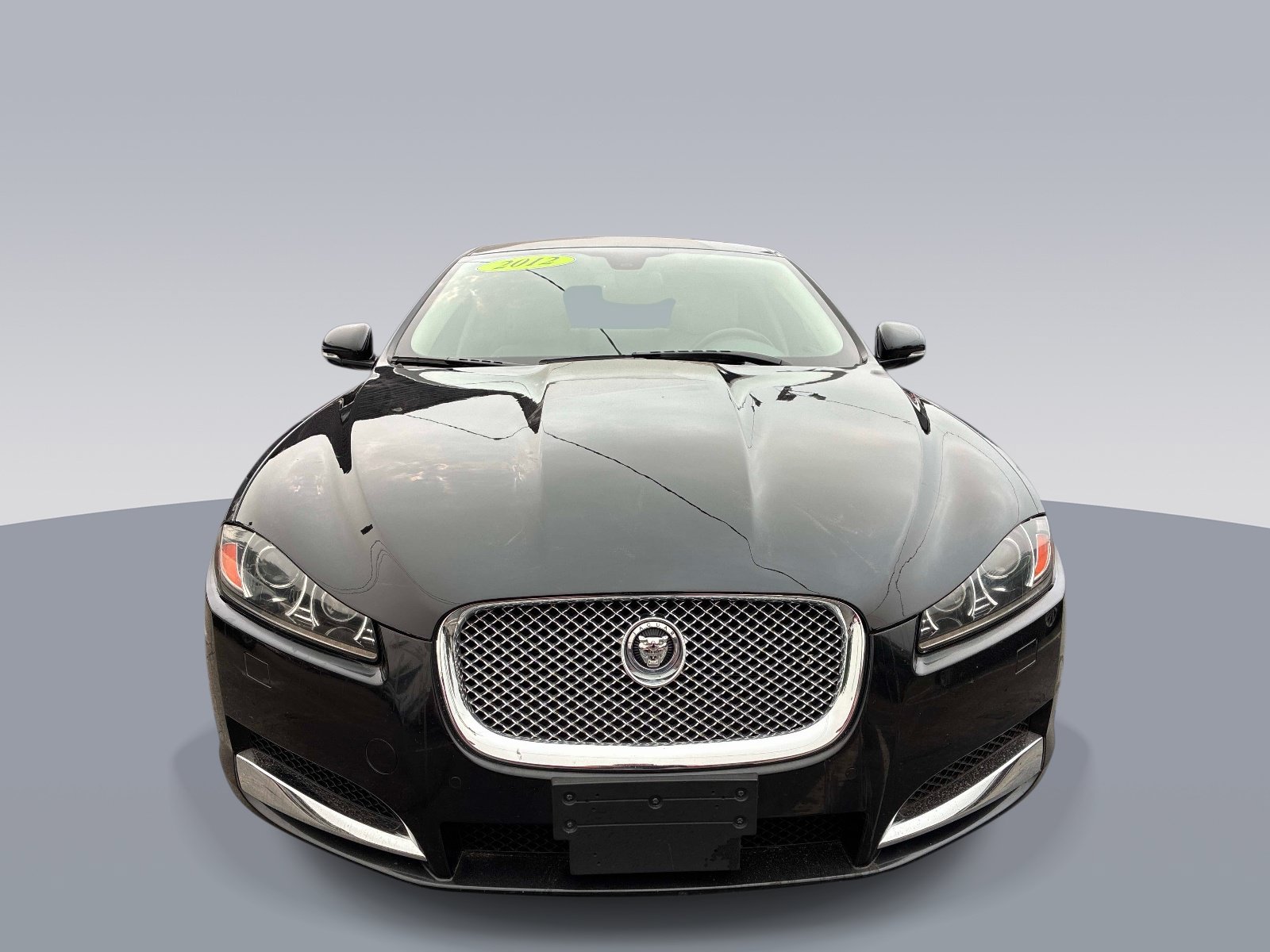 Used 2012 Jaguar XF RWD image 2