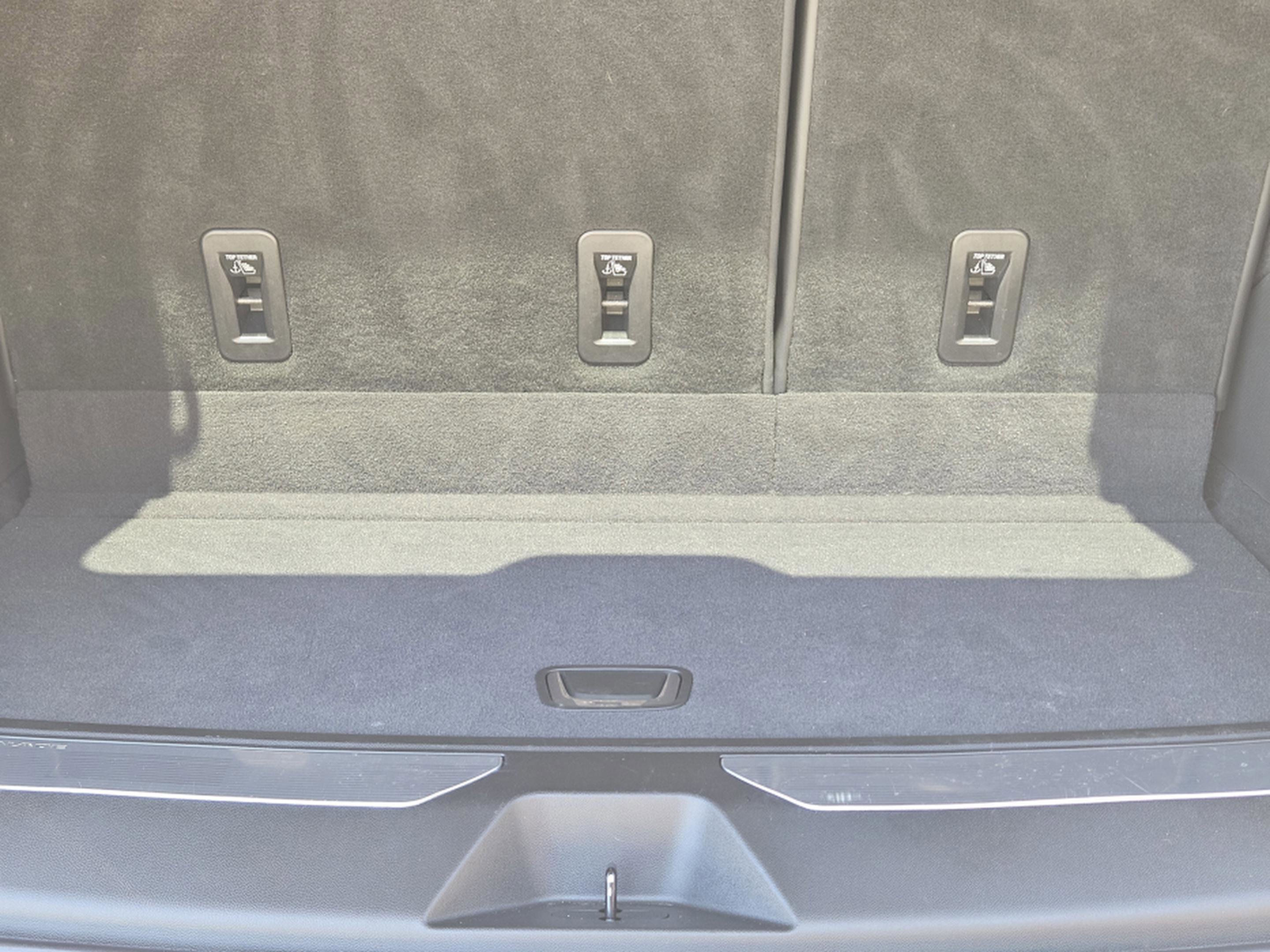 Used 2021 Cadillac Escalade Premium Luxury image 25