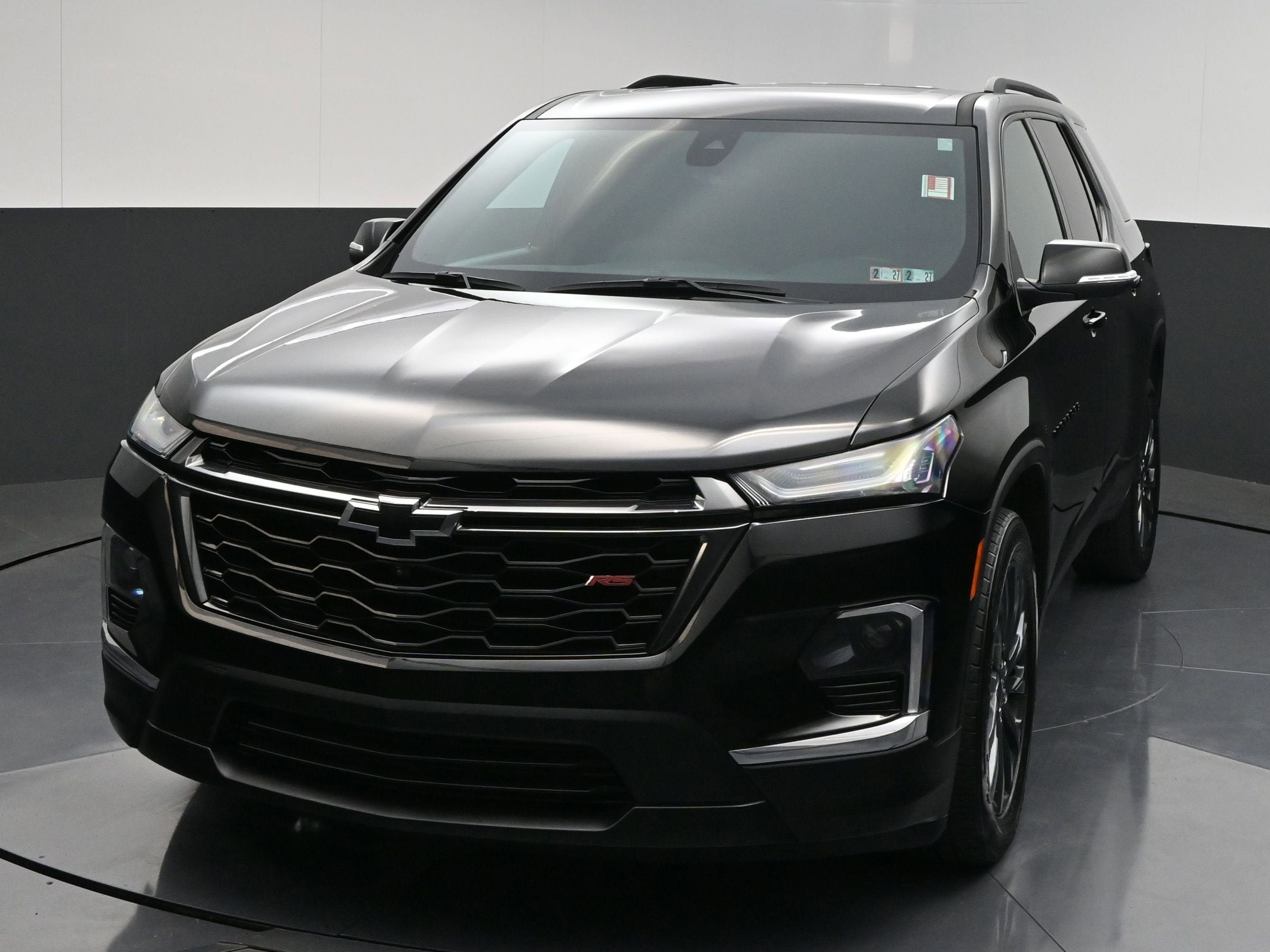 Used 2023 Chevrolet Traverse RS AWD/4WD image 3