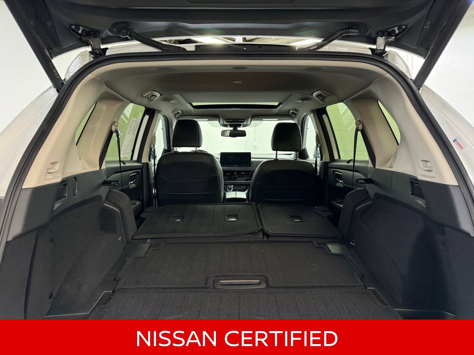 Used 2024 Nissan Rogue Platinum w/ Platinum Premium Package image 38