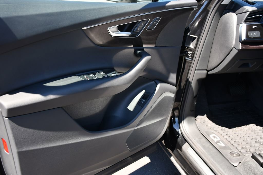 Certified 2023 Audi Q7 3.0T Premium AWD/4WD image 4