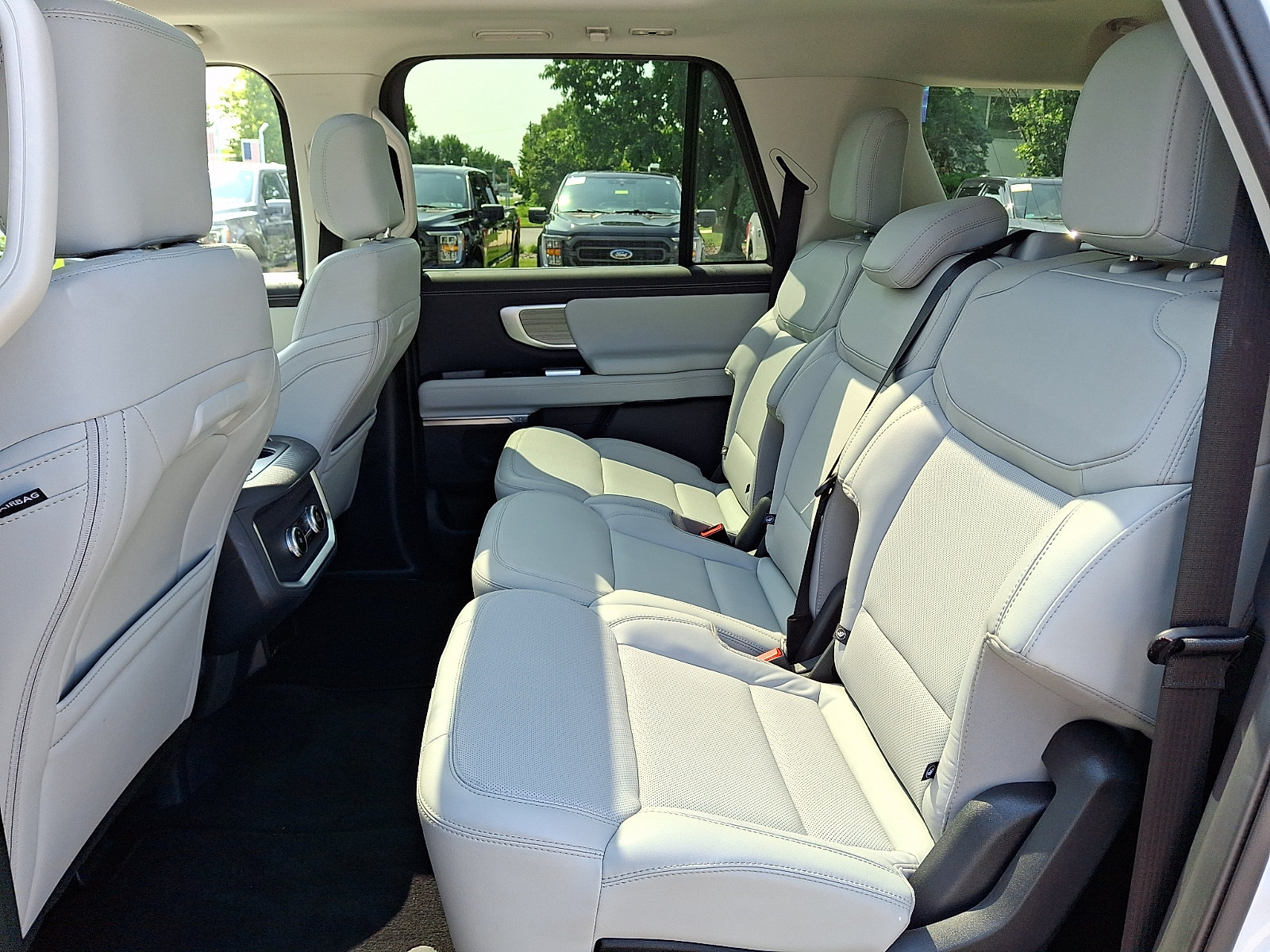 Certified 2025 Ford Expedition Max Platinum AWD/4WD image 13