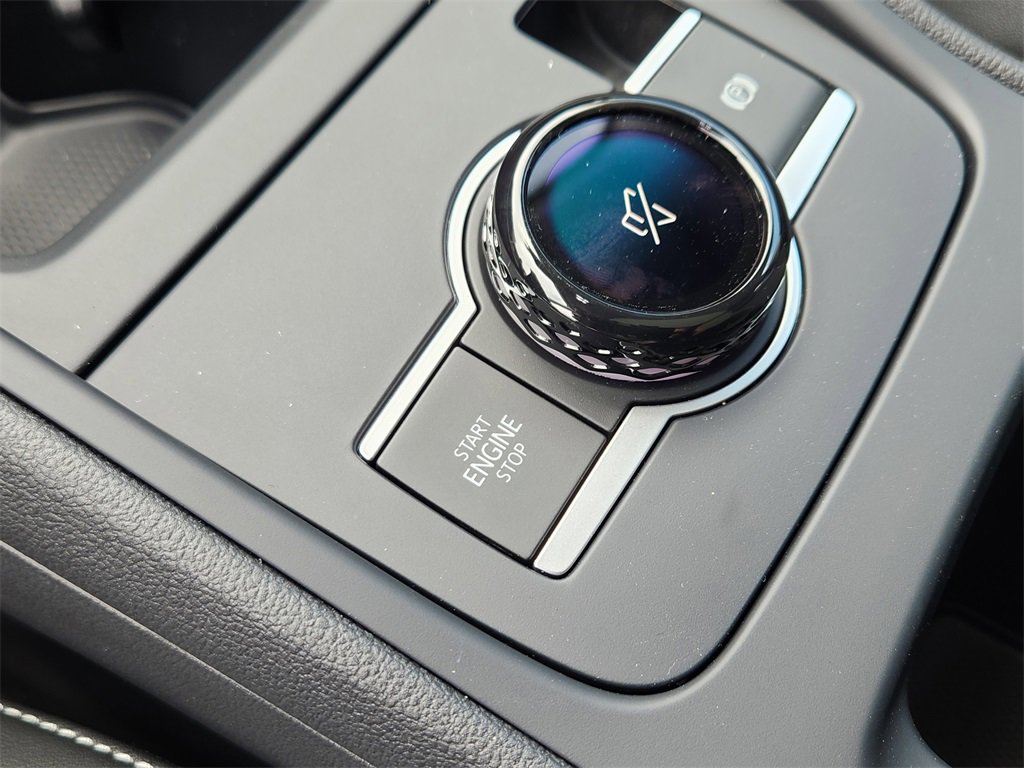 New 2025 Volkswagen Tiguan SE image 21