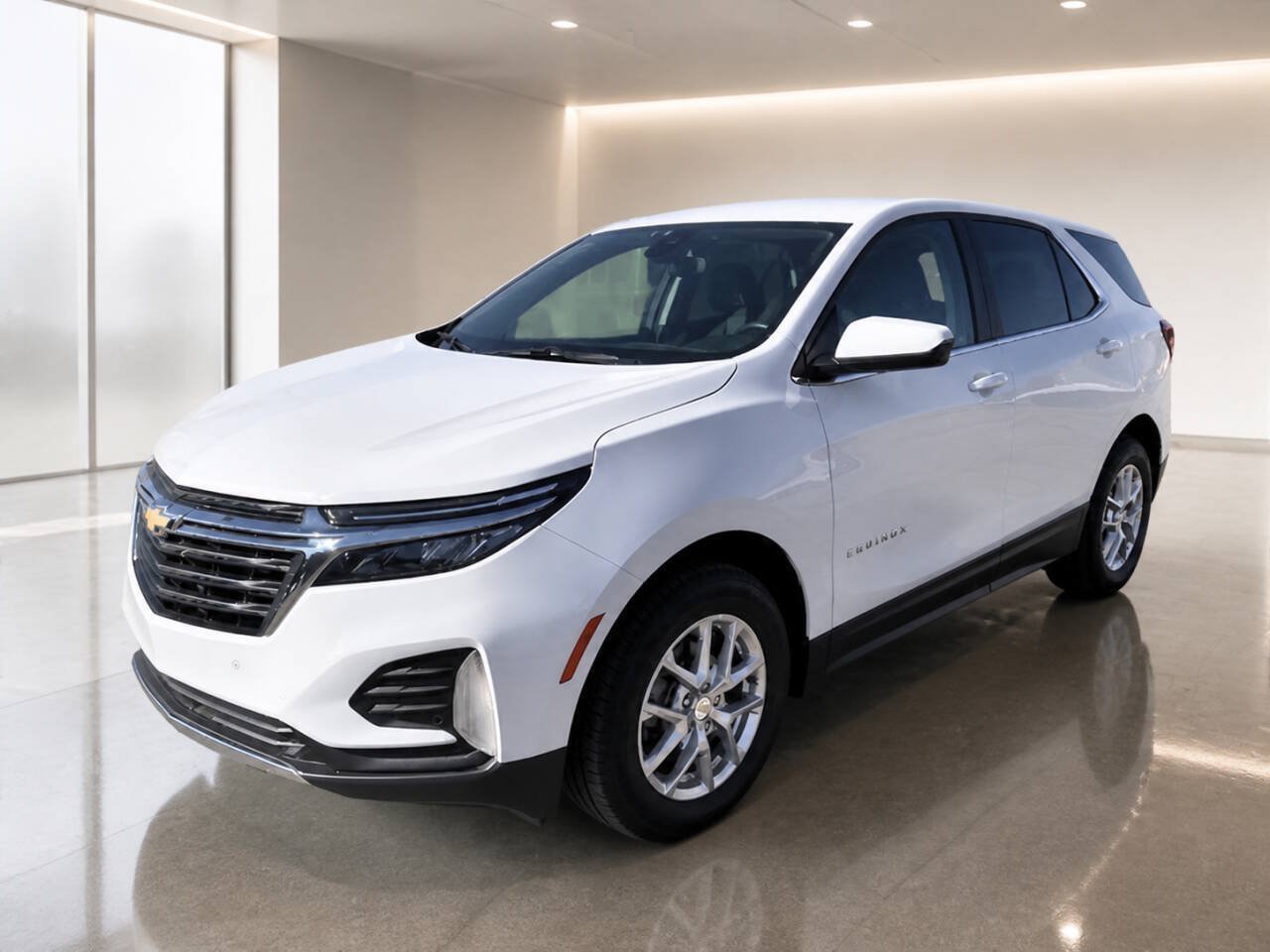 Used 2023 Chevrolet Equinox LT AWD/4WD image 2