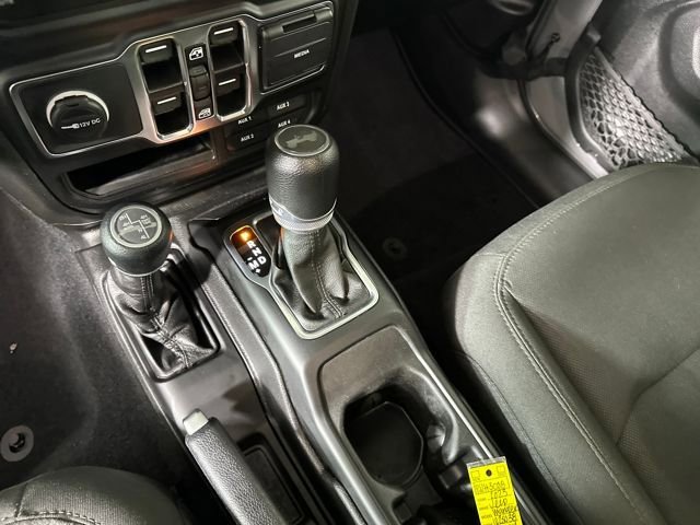 Used 2023 Jeep Wrangler Unlimited w/ Cold Weather Group AWD/4WD image 18