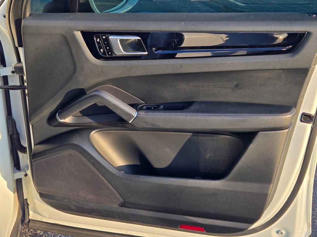 Certified 2020 Porsche Cayenne image 36