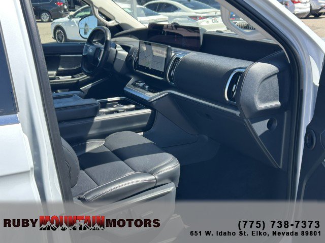 Used 2025 Ford Expedition Platinum AWD/4WD image 29