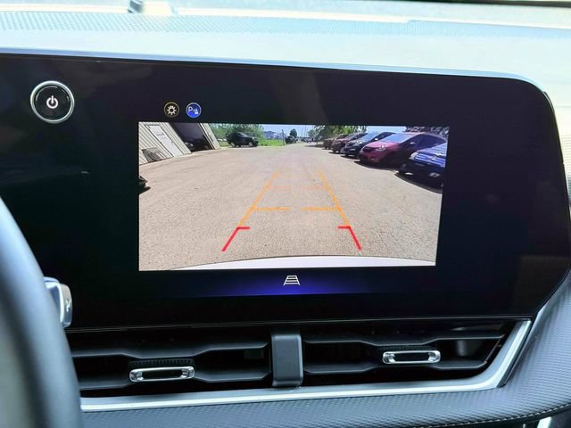 Used 2026 Chevrolet Equinox LT FWD image 25