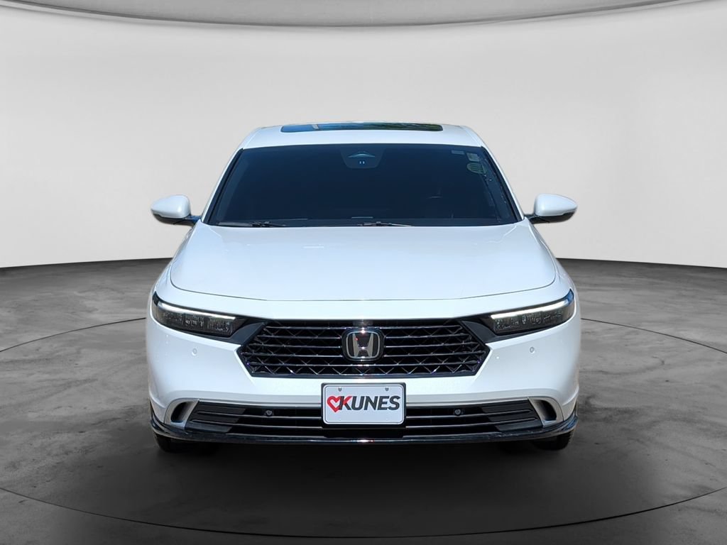 Used 2025 Honda Accord Touring image 2
