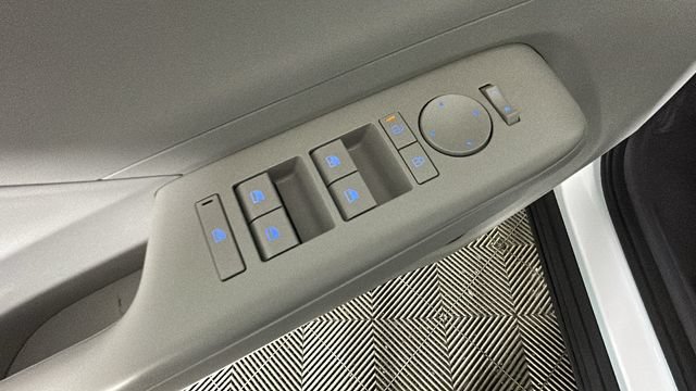 Certified 2024 Hyundai Kona SEL FWD image 10