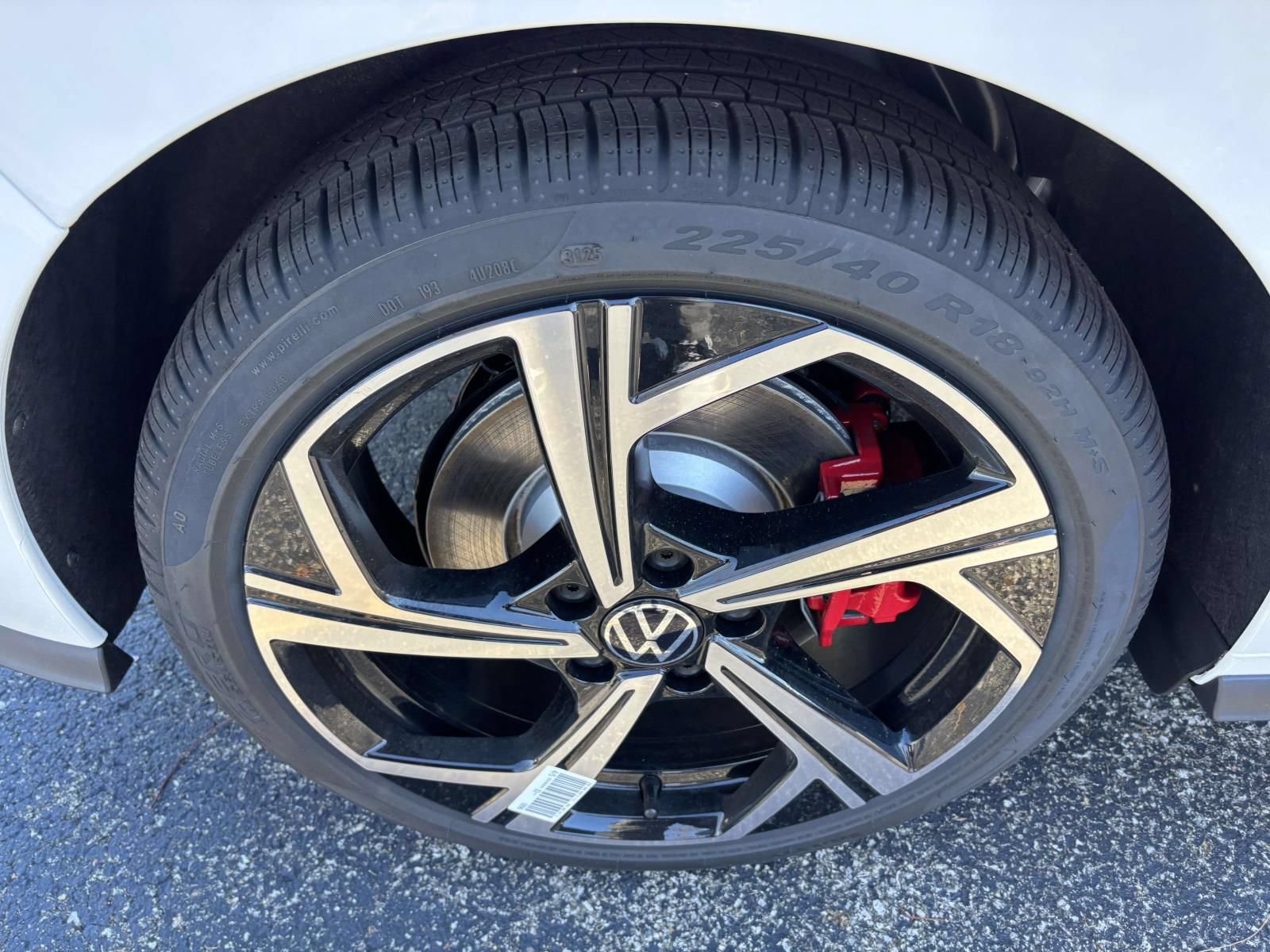 New 2026 Volkswagen GTI SE FWD image 10