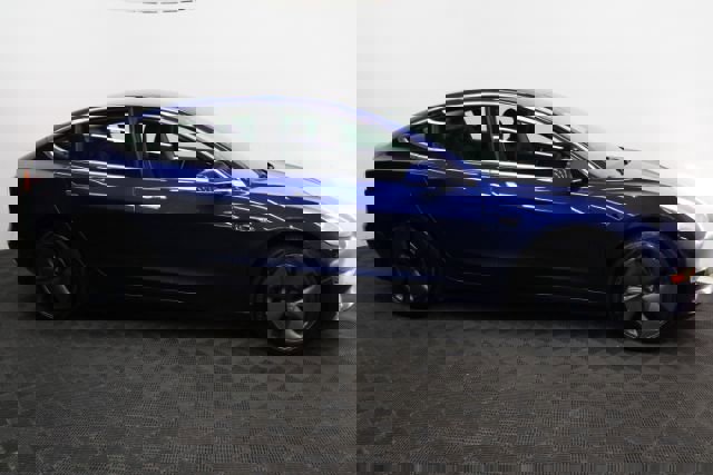Used 2018 Tesla Model 3 Long Range image 4