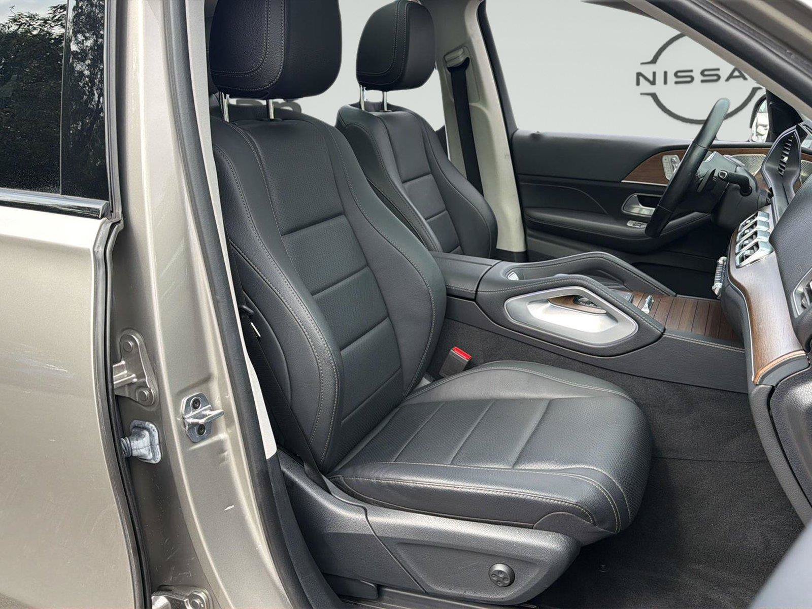 Used 2023 Mercedes-Benz GLE 350 4MATIC w/ AMG Line Exterior image 40