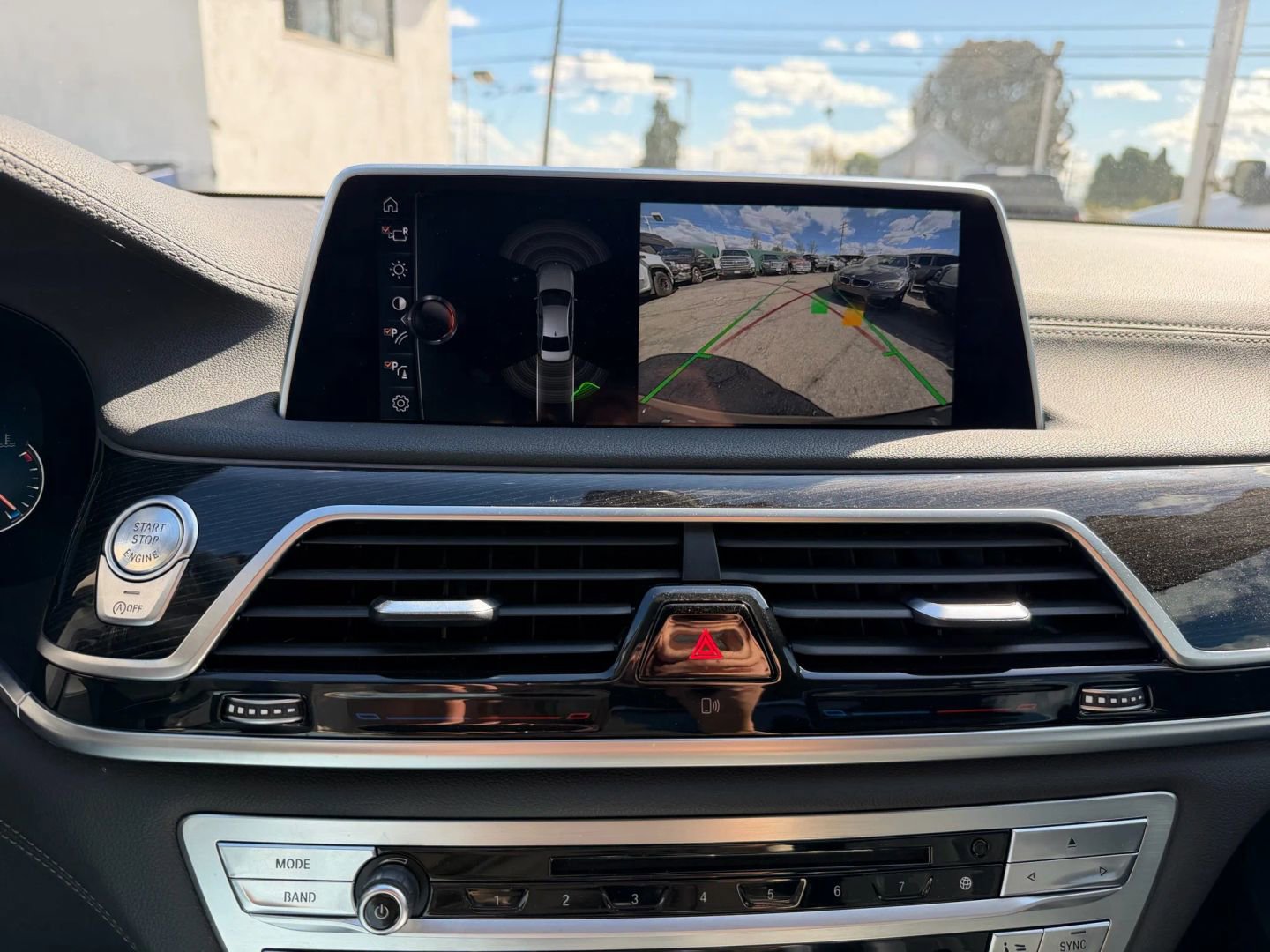 Used 2016 BMW 750i RWD image 26