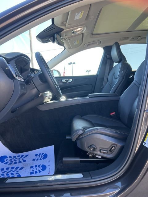Used 2023 Volvo XC60 B5 Ultimate AWD/4WD image 21