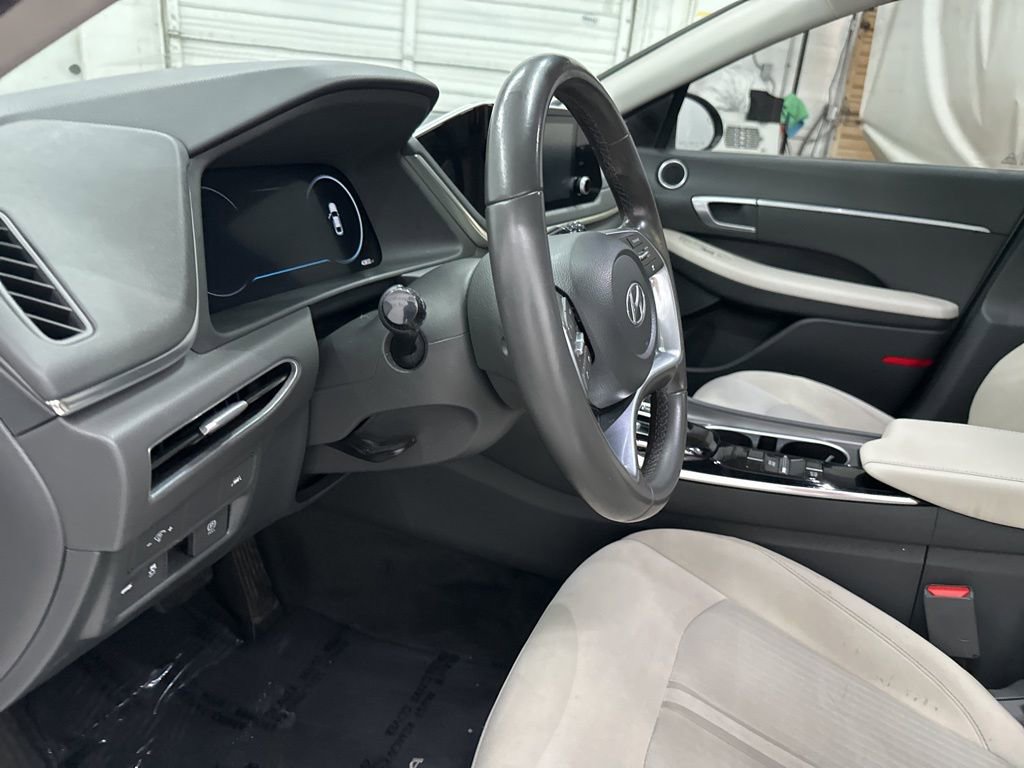 Used 2021 Hyundai Sonata SEL w/ Convenience Package FWD image 9